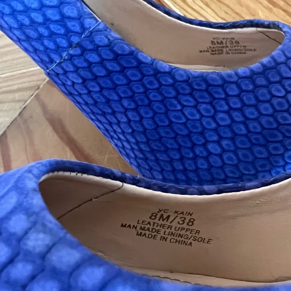 Vince Camuto Kain Atlantic Blue Pointed Heel - Picture 5 of 5